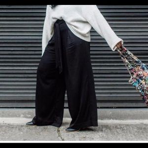 Sseko Wide-Leg Trouser
